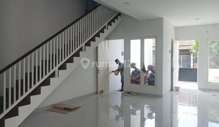 Rumah Baru SHM - Sertifikat Hak Milik di Dekat Merr Sports Club Pintu Tol Pondok Tjandra Indah, Pondok Tjandra 2