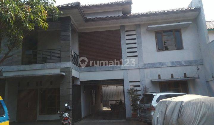 Rumah 2 Lantai Bagus Semi Furnished SHM di Rancasari, Bandung 1