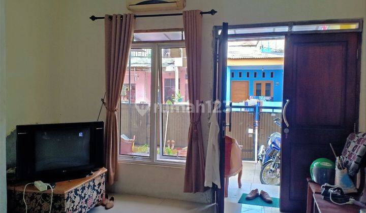 Rumah 2 Lantai Bagus Furnished SHM di Jatinegara, Jakarta Timur 2