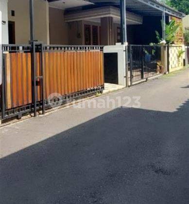 Rumah Bagus Murah Semi Furnished SHM Strategis Jagakarsa Jaksel 2