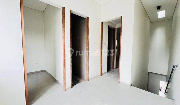 Dijual Rumah Baru Minimalis Modern 2 Lt Luas Dkt Jatikramat Bksis 2