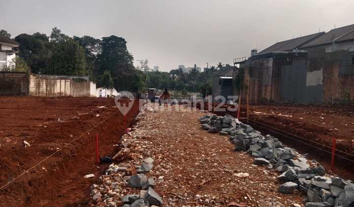 Plot Land 71 sqm, 125 sqm, Facing Main Road 2 Cars Wide, Not Filled Land, Jagakarsa