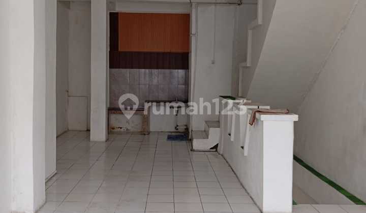 3-Story Shophouse, on the side of Main Road, Radio Dalam, South Jakarta 2