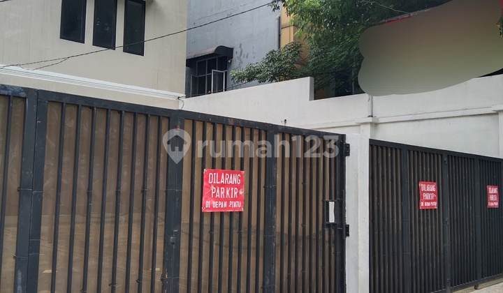 3.5-Storey Shophouse (3 Units Can Be Combined), Mampang Prapatan, South Jakarta 2