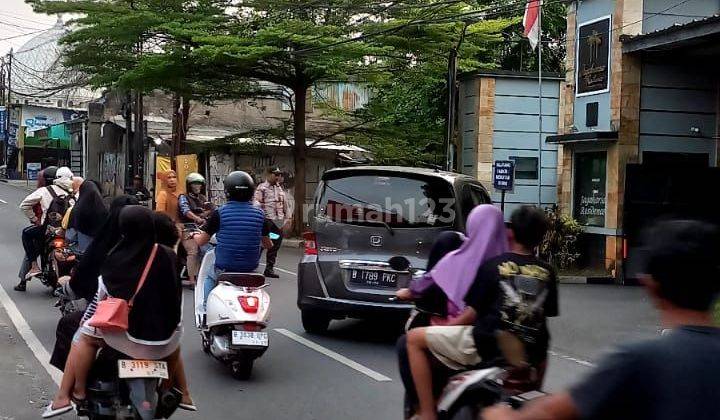 Rumah 2 Lt, Cocok Utk Usaha Di Pinggir Jl.raya 2