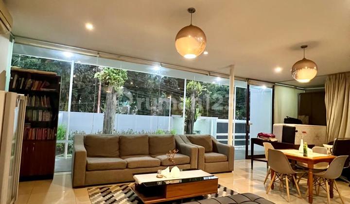 Rumah 1 Lantai Di Area Wijaya Kebayoran Baru Jaksel