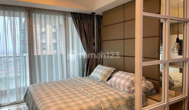 Jual Cepat , Apartemen 1 Br, Tower Intercon , Kemang Village , Belum Pernah Di Sewakan Dan Sangat Terawat 2