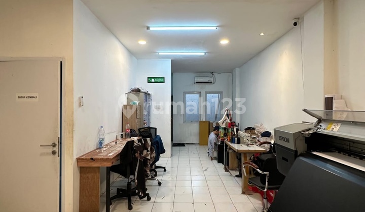 3-Story Shop House, Senopati Area, Kebayoran, South Jakarta 2