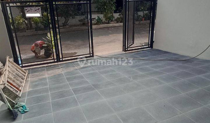 Rumah Baru Minimalis Lengkap SHM IMB di Cinere, Depok Jawa Barat  2