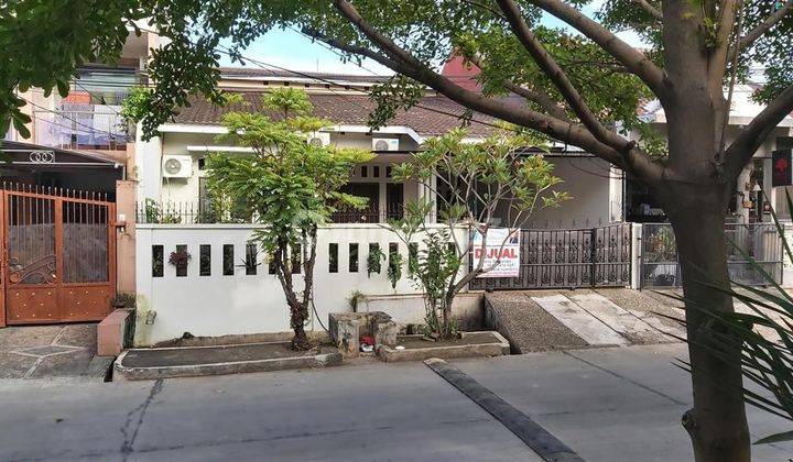 Rumah Pinggir Jalan Raya Dalam Komplek Buanarisma Jakasampurna Kota Bekasi 1