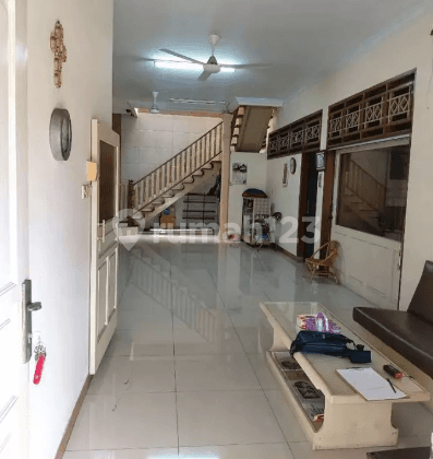 Rumah 2lantai Bagus Semifurnished SHM di Dahlia, Cengkareng Barat 1