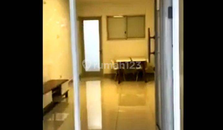 Rumah 2 Lantai Full Furnished SHM di Puri Mansion, Jakarta Barat 2