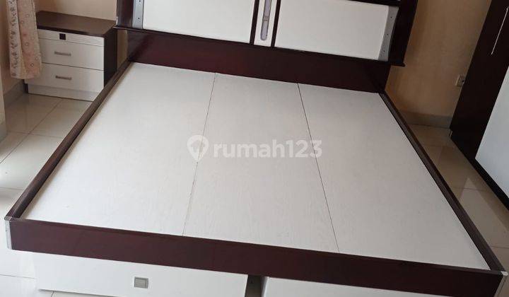 Rumah Bagus Semi Furnished SHM di Puri Mansion, Jakarta Barat 2