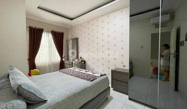 Rumah 2 Lantai Bagus Furnished SHM di Taman Surya, Jakarta Barat 2