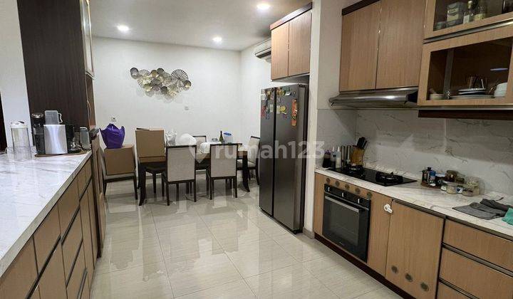 Rumah 2 Lantai Bagus Semi Furnished di Penjaringan, Jakarta Utara 1