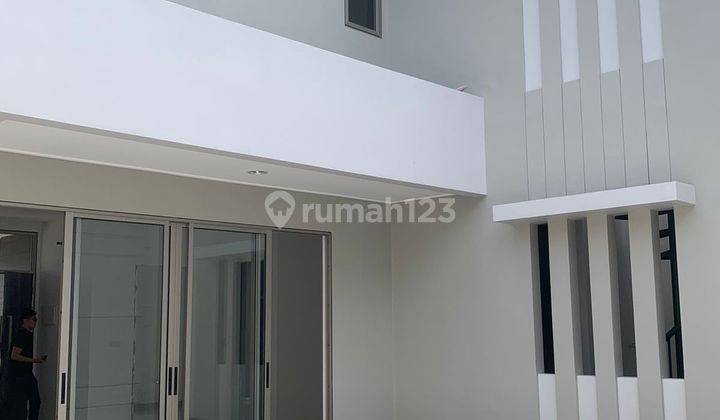 DIJUAL Rumah di PIK 2 Ukuran 10x20 2 Lantai Baru Siap Huni 2