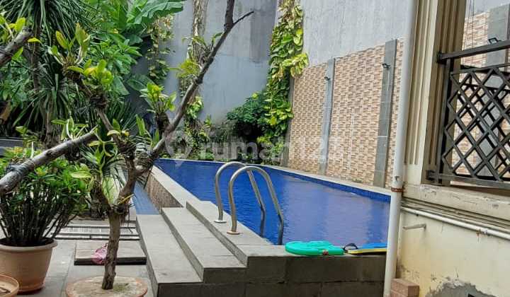 Di Jual Rumah Taman Palem Posisi Hoek,jakbar.