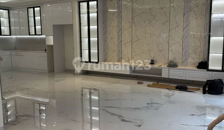 Di Jual Rumah Bangunan Baru Golf Lake Victoria Hills,jakarta Barat 2