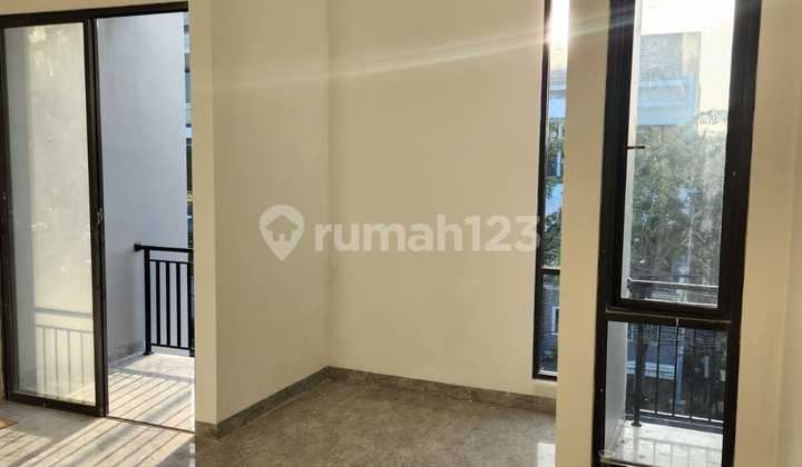 Di Jual Rumah Citra 1 Brandnew,swimming Pool,jakarta Barat