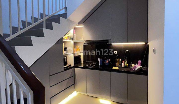 RUMAH MODERN DI METLAND PURI, SHM, JAKARTA BARAT  1