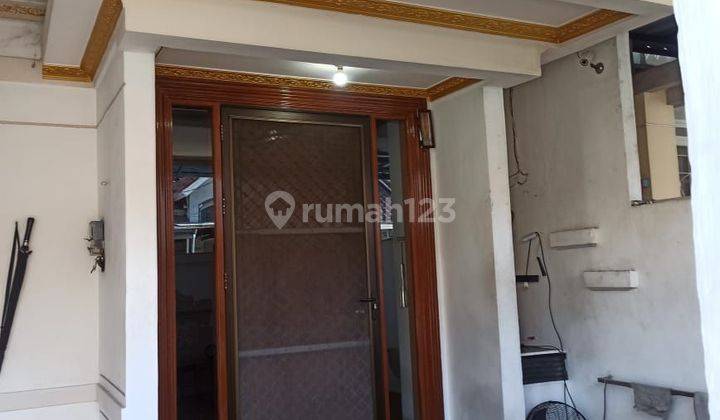 Rumah dalam kompleks sangat dekat ke bandara 1.28 M LT 93m Rumah Bagus 2