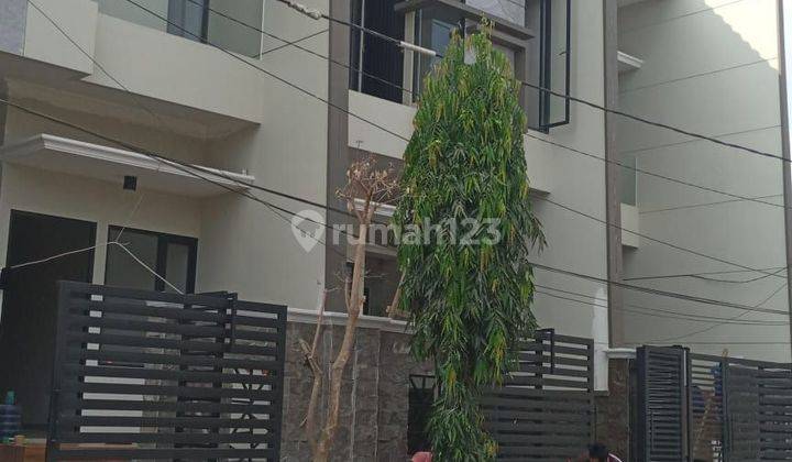 Dijual rumah baru gress 2lantai 2