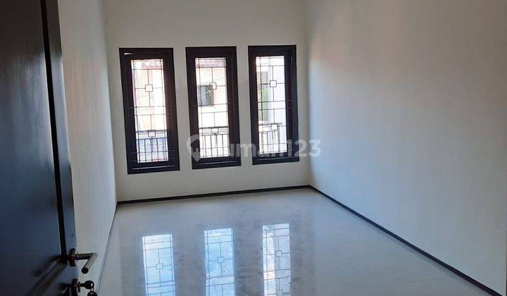 Sewa Rumah Baru Klampis Merr 1