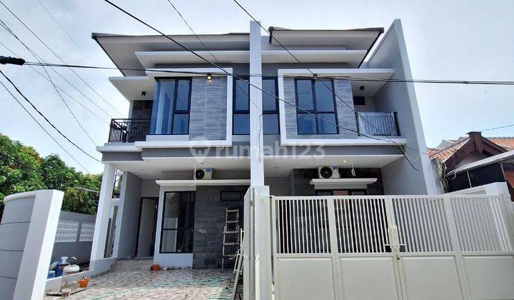 Baru Gress Rumah Medokan Asri Utara - Penjaringan Sari Rungkut
Belakang Gedung YKP 1