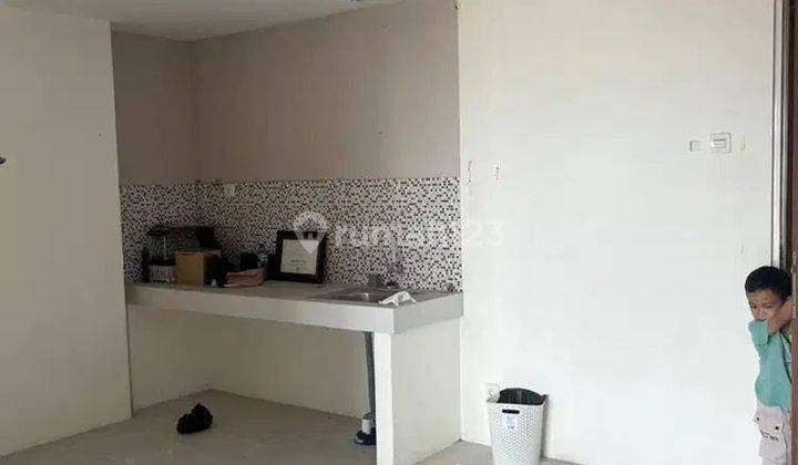 2 BR • 56 m2 Apartemen Puncak Dharmahusada Pool View
 2