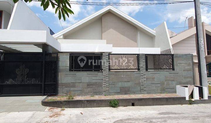 DiJual Rumah Siap Huni Full Renovasi Bagus Dharmahusada Indah Utara 1