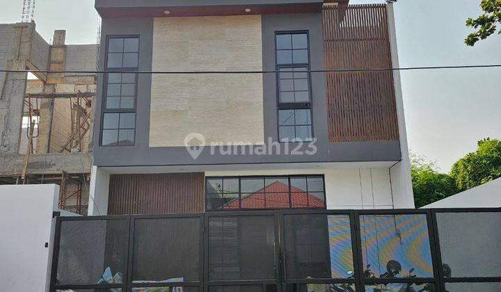 Baru Gress! Rumah Sutorejo Modern Tropical Dekat Mulyosari 2