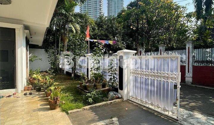 Rumah cantik siap huni posisi di ujung jalan Jln Kemang Jakarta Selatan 2