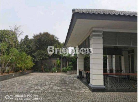 Rumah Kantor Plus Kolam Renang Jakarta Selatan 2