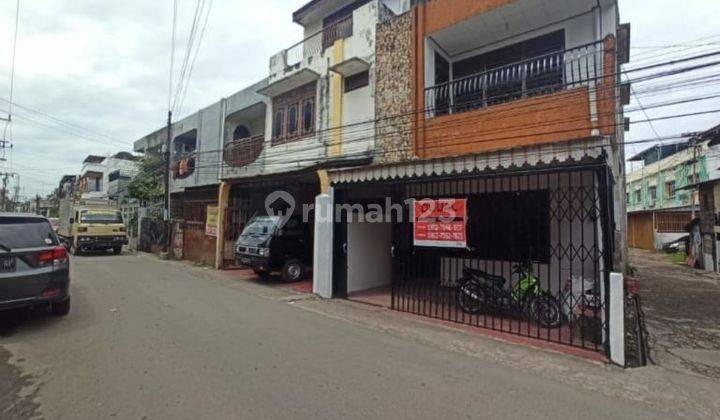 DIJUAL 1 UNIT TOWN HOUSE 2½ LANTAI SIAP HUNI DI JLN. LETNAN MUKMIN 2