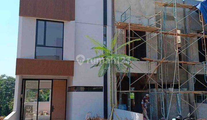 Rumah Murah 2,5 Lantai Nempel Jaksel 1