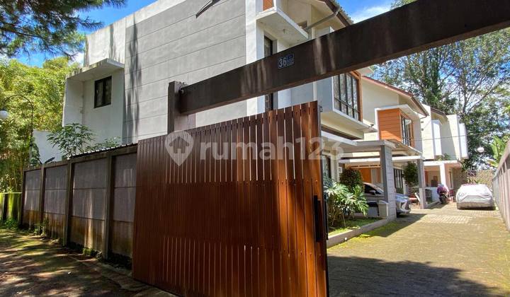 Rumah Hook Full Furnished SHM, di Lembang Rumah Hook Full Furnished SHM, di Lembang