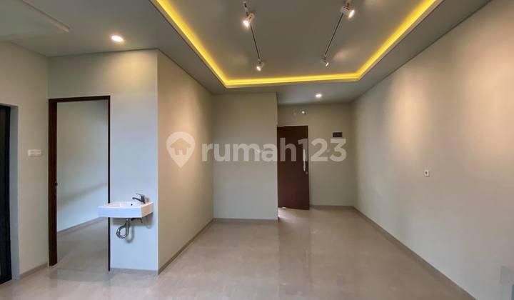 Rumah Bagus Unfurnished SHM BKR, Bandung 2