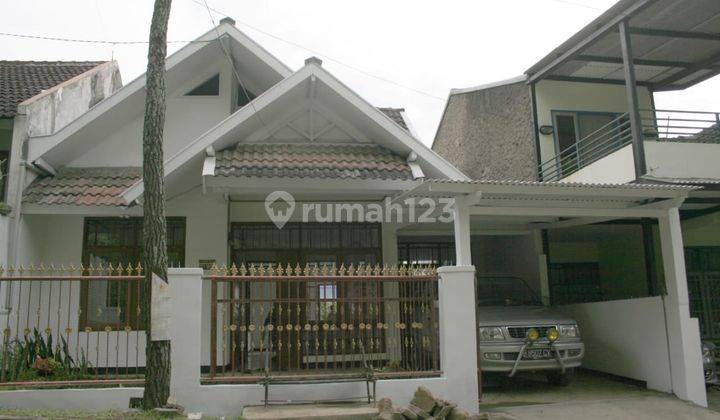 Rumah Luas Minimalis di Komplek Daerah Bojongkoneng Bandung 1