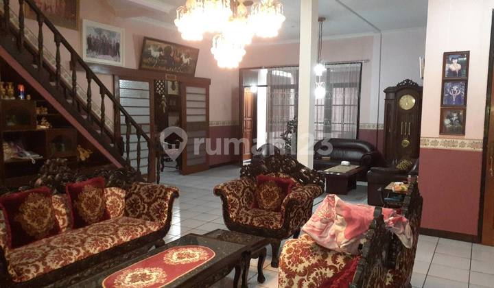 House + Nice Pavilion Unfurnished Freehold Certificate Margacinta, Bandung 2