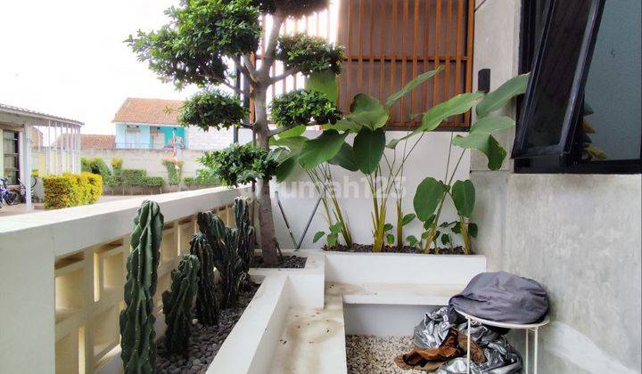 Rumah Semi Furnished Scandinavian Style Split Level di Antapani 2