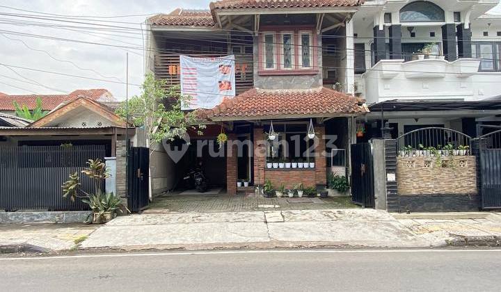 Rumah Siap Huni 2,5 Lantai, SHM di Antapani