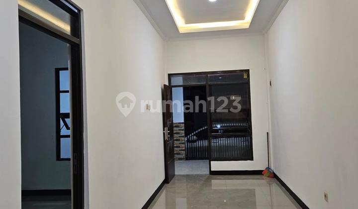 Good House Unfurnished Freehold Title Panyileukan, Bandung