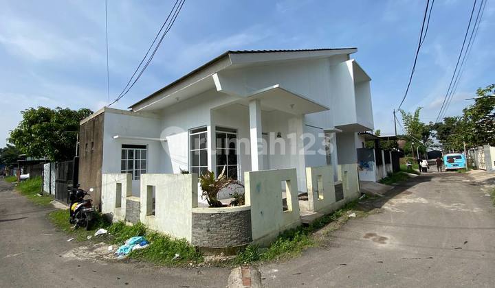 Rumah Hook Baru Renovasi Siap Huni SHM, di Margahayu