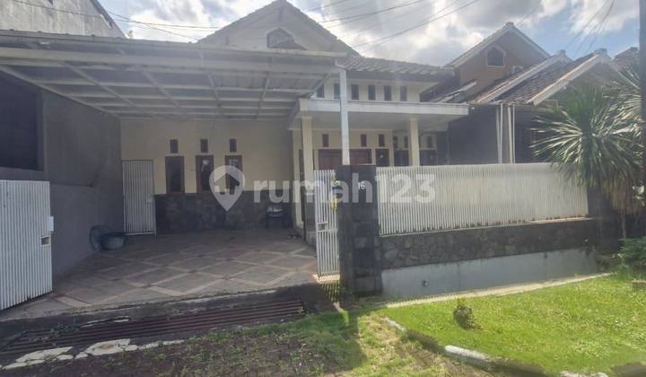 Rumah Second 2 Lantai Siap Huni SHM , di Soekarno Hatta