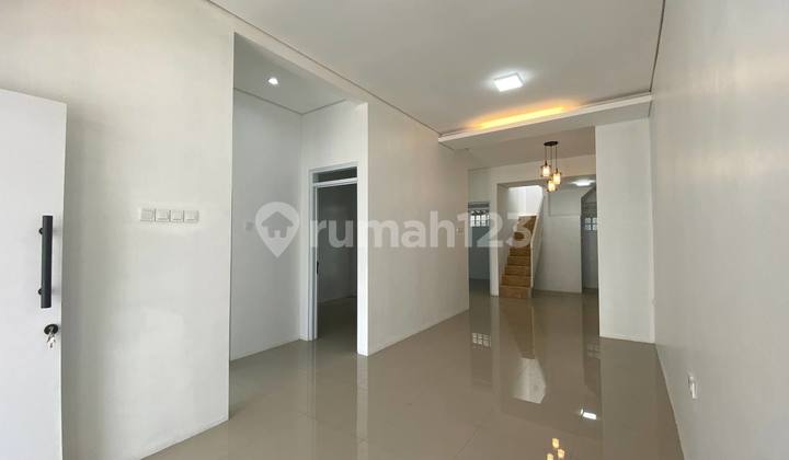Good House American Classic Unfurnished SHM Margahayu, Bandung 2