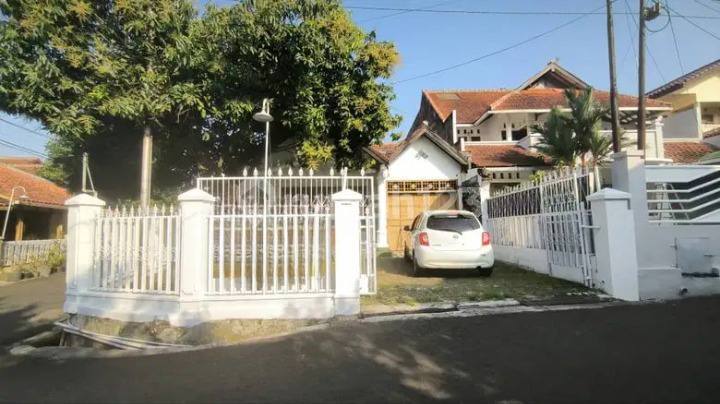 Rumah HOOK Bagus Unfurnished SHM Mandalajati, Bandung Rumah HOOK Bagus Unfurnished SHM Mandalajati, Bandung