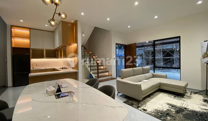 Rumah Elit Cozy Bagus Unfurnished Cluster Setraduta Rumah Elit Cozy Bagus Unfurnished Cluster Setraduta