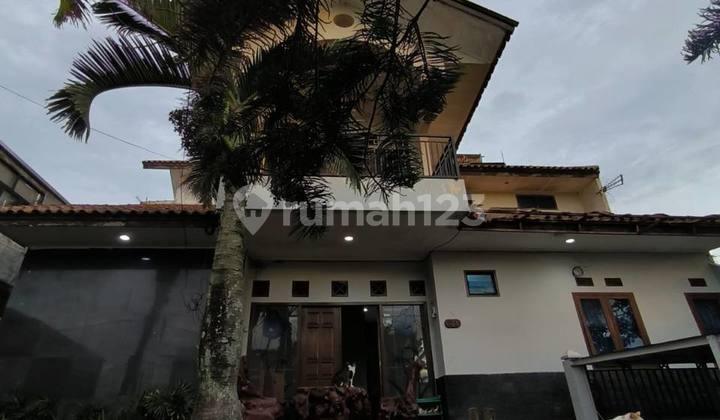 Rumah Luas Besar 3 Lantai SHM Di,Sindanglaya Rumah Luas Besar 3 Lantai SHM Di,Sindanglaya