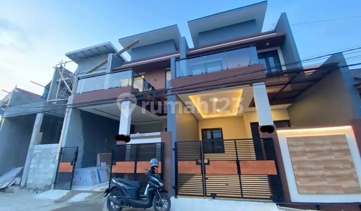 Rumah Bagus Unfurnished SHM Arcamanik, Bandung