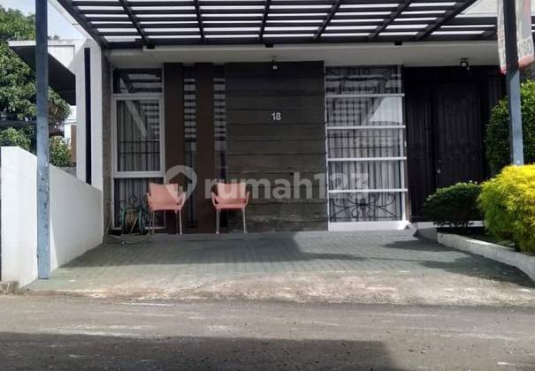 Rumah Bagus Furnished SHM Sarijadi, Bandung